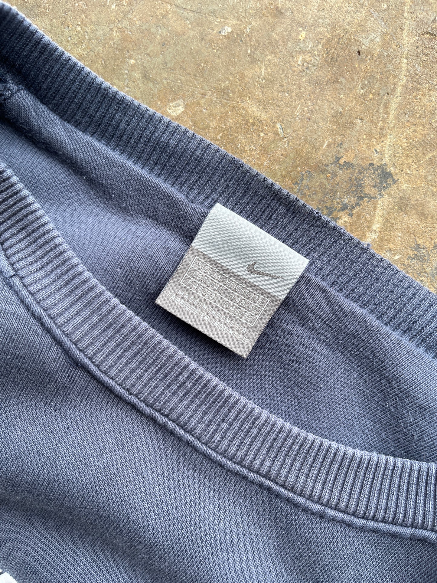 SUDADERA DE LOS AÑOS 2000's NIKE TALLA M