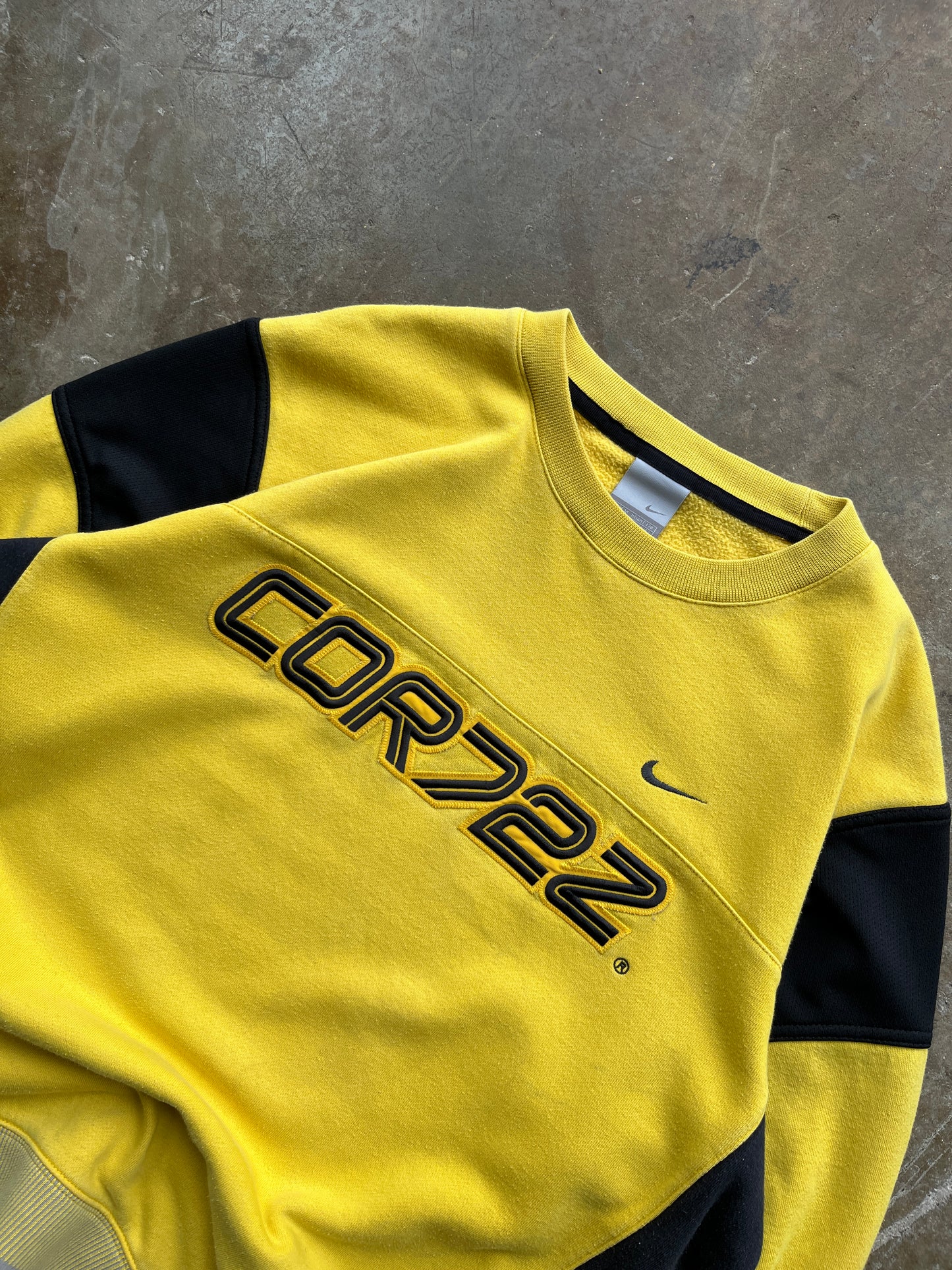 SUDADERA DE LOS AÑOS 2000's NIKE CORTEZ TALLA M